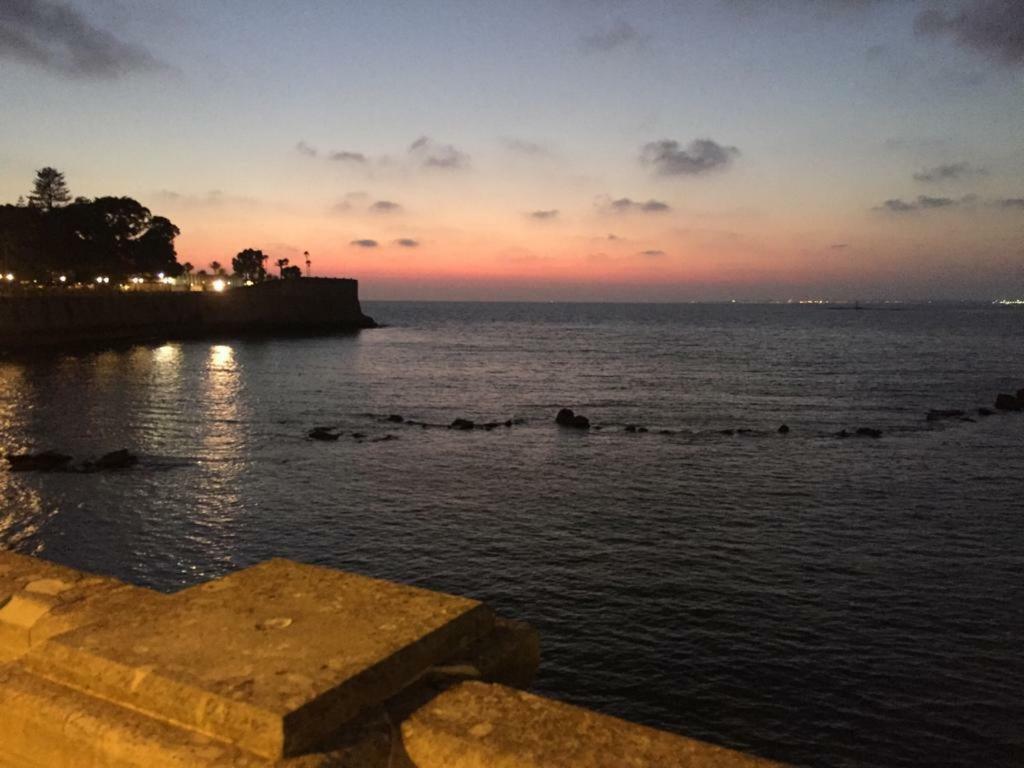 Apartamento Balneario Playa Caleta كاديز المظهر الخارجي الصورة
